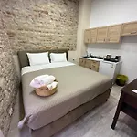 Travellers Corfu Town Luxury Suites, & 公寓