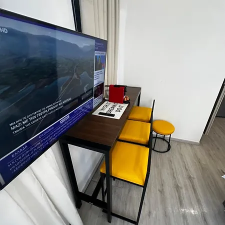 Travelers Luxury Suites, & Διαμέρισμα