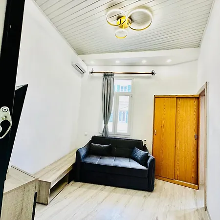 Travelers Luxury Suites, & Διαμέρισμα *