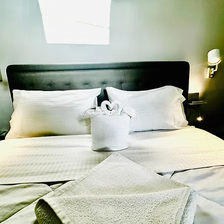 Travellers Corfu Town Luxury Suites, & *