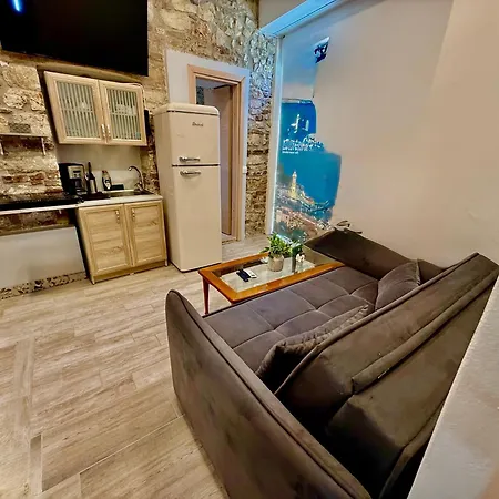 Travelers Luxury Suites, & * Corfu (city)