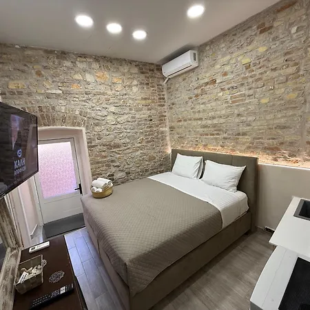 Travelers Luxury Suites, & Διαμέρισμα Corfu (city)