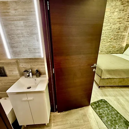 Travelers Luxury Suites, & *