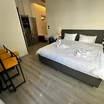 Apartment Travellers Corfu Town Luxury Suites, & *