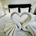 Apartment Travellers Corfu Town Luxury Suites, & *