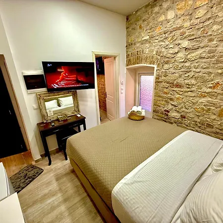דירה Travellers Corfu Town Luxury Suites, & *