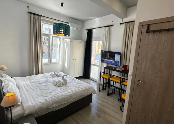 Travellers Corfu Town Luxury Suites, & Apartment Corfu (city)
